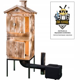 Dviejų kamerų medinė rūkykla su durimis