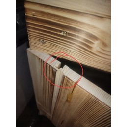 Dviejų kamerų medinė sodo rūkykla su kaminu