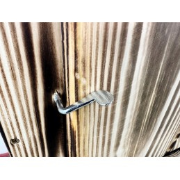 Dviejų kamerų rūkykla su kūrenamąja lentyna