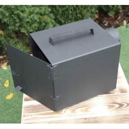 Didelė medinė namų sodo rūkykla