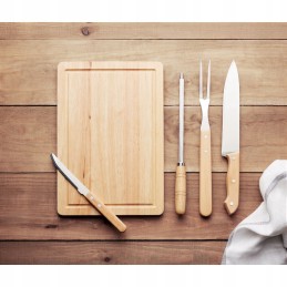 Grilio priedų rinkinys su pjaustymo lentele dėkle