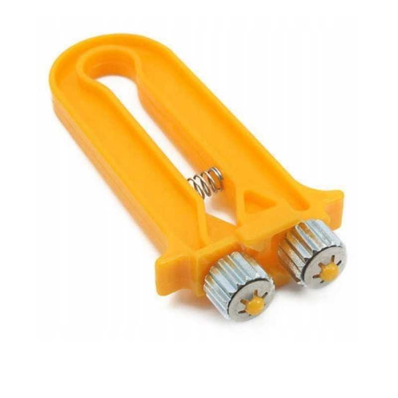 Plastikinis griebtuvas/vielos įtempiklis rėmelyje