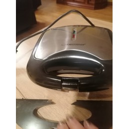 Sumuštinių keptuvė, kuri itin praverčia virtuvėje.