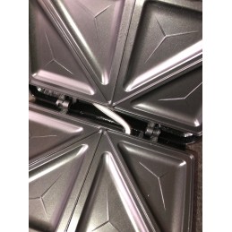 Sumuštinių keptuvė, kuri itin praverčia virtuvėje.