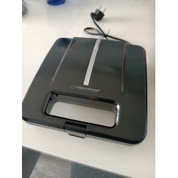 Sumuštinių keptuvė, kuri itin praverčia virtuvėje.