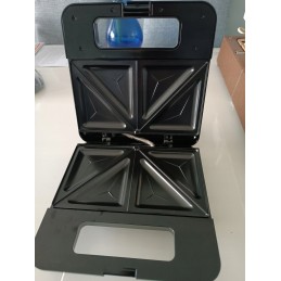 Sumuštinių keptuvė, kuri itin praverčia virtuvėje.