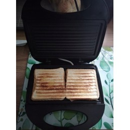 Sumuštinių keptuvė, kuri itin praverčia virtuvėje.