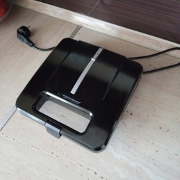 Sumuštinių keptuvė, kuri itin praverčia virtuvėje.