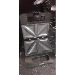 Sumuštinių keptuvė, kuri itin praverčia virtuvėje.