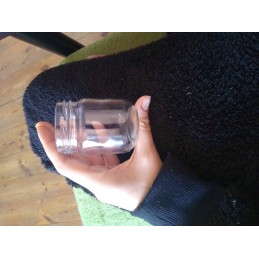 Stiklinis 130 ml indas su metaliniu dangteliu, skersmuo 53 mm.