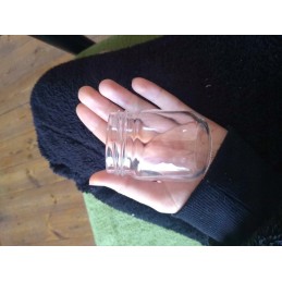 Stiklinis 130 ml indas su metaliniu dangteliu, skersmuo 53 mm.