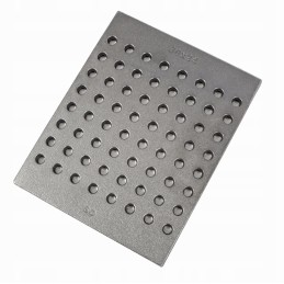 Pilkos ketaus židinio grotelės 22x22 iš Lenkijos ketaus liejyklos, aukščiausios kokybės, ilgaamžiškumo ir gaminio naudojimo truk