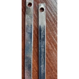 Plieniniai iešmai griliui su medine rankena - ilgis 30 cm