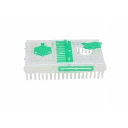 Dvigubas izoliatorius bičių motinėlėms bityno avilyje