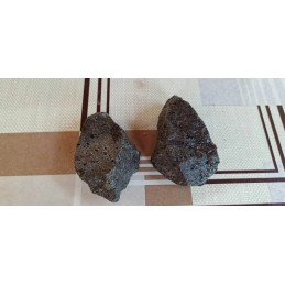 Vulkaninė lava dujiniam griliui