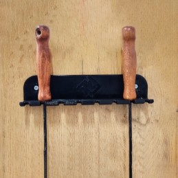 Pakabos laikiklis šakėms ir laužo lazdoms