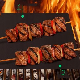 Perkate net penkis tefloninius grilio kilimėlius, kurių matmenys 40x33 cm,