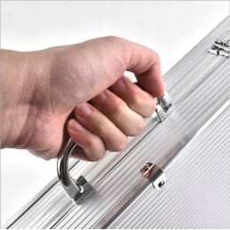 3 vienetų kepsninių indų rinkinys praktiškame lagamine, puikiai tiks kaip dovana arba naudojimui namuose.