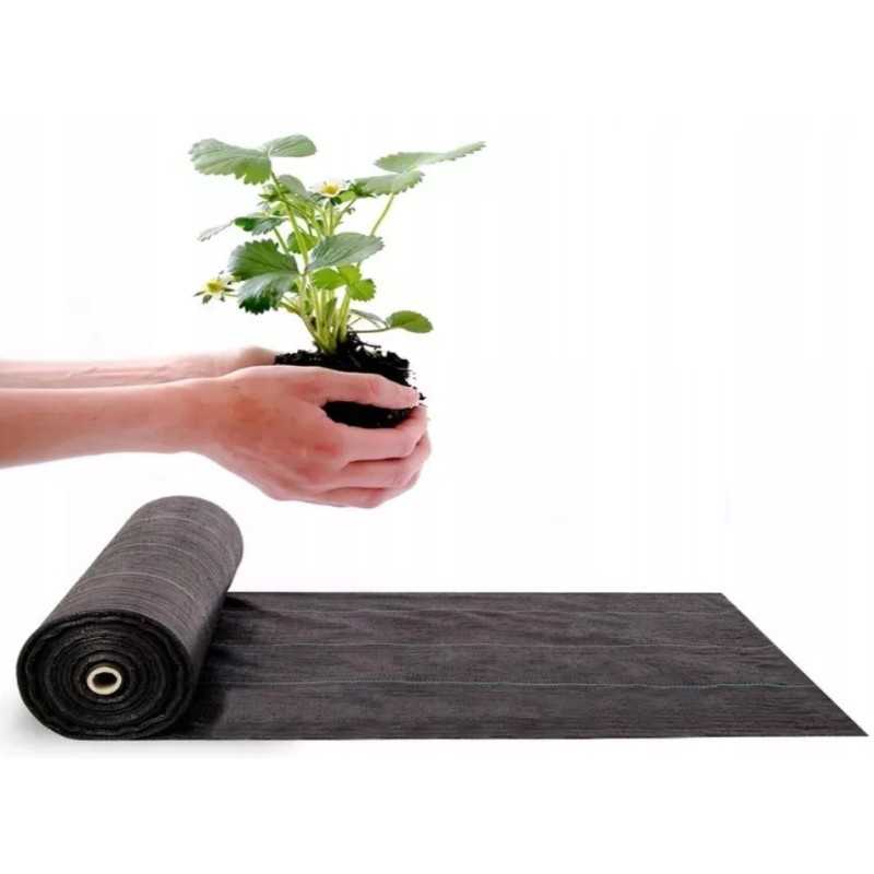 Juoda agrotekstilė šlaitams, platus, 525 cm, tvirtas, storas, 110 g, UV kilimėlis