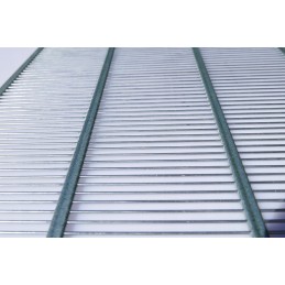 Varšuvos vertikalios metalinės pertvaros.