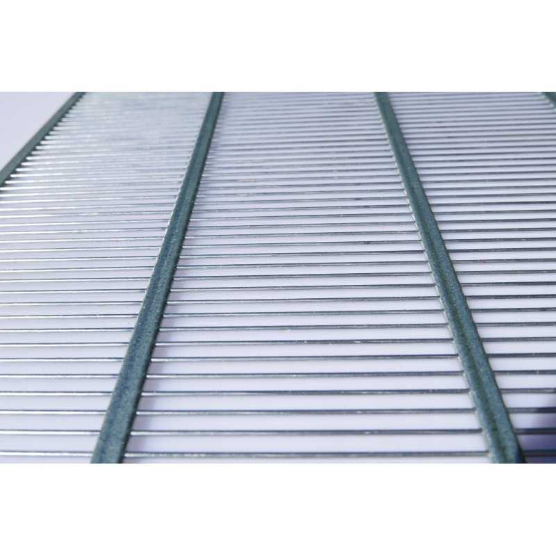 Varšuvos vertikalios metalinės pertvaros.