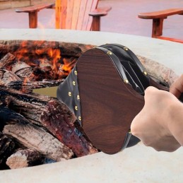 Dumplių pūstuvas grotelių uždegimui ir ugniai židinyje įkurti