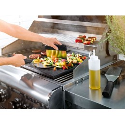 Pakuotėje yra laikymo pėdsakų - įbrėžimai/suglamžymai, ašmenys gali turėti labai smulkių įbrėžimų!