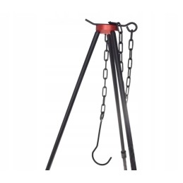 Sulankstoma trikojo kabykla virš laužo