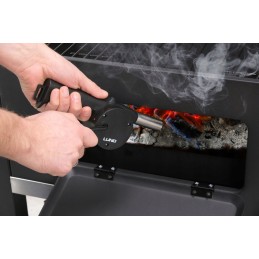 Puhur grilli süütamiseks