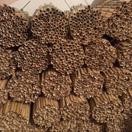 Nendriniai vamzdeliai nendrių ryšuliuose