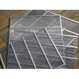 Horizontalios metalinės pertvaros grotelės, 10 rėmų dadant