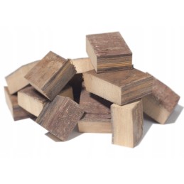 Medienos drožlės rūkymui iš 70 metų senumo vyno statinės