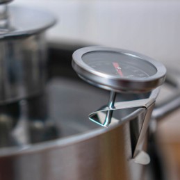 Plieninis termometras kepimo aliejui su zondu ir segtuku nuo +20°C iki +300°C