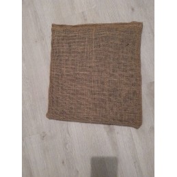 Izoliacija, kilimėlis, veltinio pagalvė apdailinta džiutu