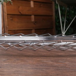 Grilio grotelės skirtos kepti žuvį su uždaromis grotelėmis