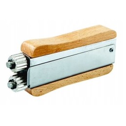 Tvirtas vielos įtempiklis mediniame rėme