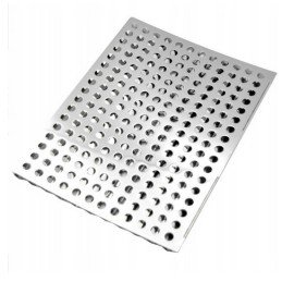 Perforuota grilio plokštė, plieninės grotelės