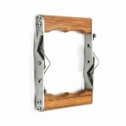 Rėmo griebtuvas, plieninis su medinėmis rankenomis.