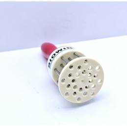 Rudos spalvos mėsos auskaras