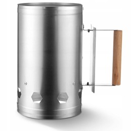 Dūmtraukis šašlykinės uždegimui su anglies briketais, ugnis židinyje, greitas užsidegimas