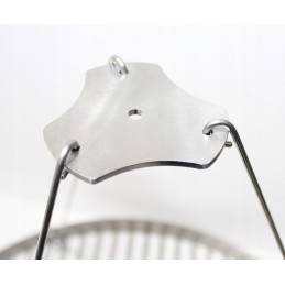 Pakabukas trikojo grotelių tvirtinimui prie pakabos