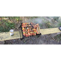 Lengva, solidi, nešiojama, turistinė iškylų grilis. puikiai tinka sodo terasai ar piknikui.