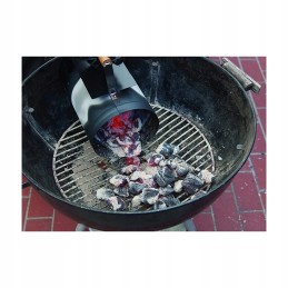 Kaminas anglims, briketams, griliui apšviesti