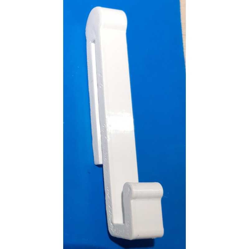 Baseino rankšluosčių kabykla šone