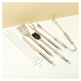 Grilio priedai dėkle