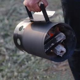 Kaminas anglies briketams griliui uždegti