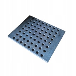 Ketaus grotelės židinio krosnelei židinio rūkykloje, 29x23 cm