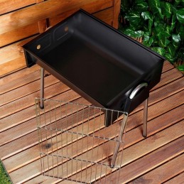 Sklype kepsninė su anglimis, kempingo palapinė, ežeras, jūra, lauko piknikas