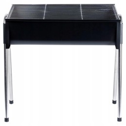 Sklype kepsninė su anglimis, kempingo palapinė, ežeras, jūra, lauko piknikas