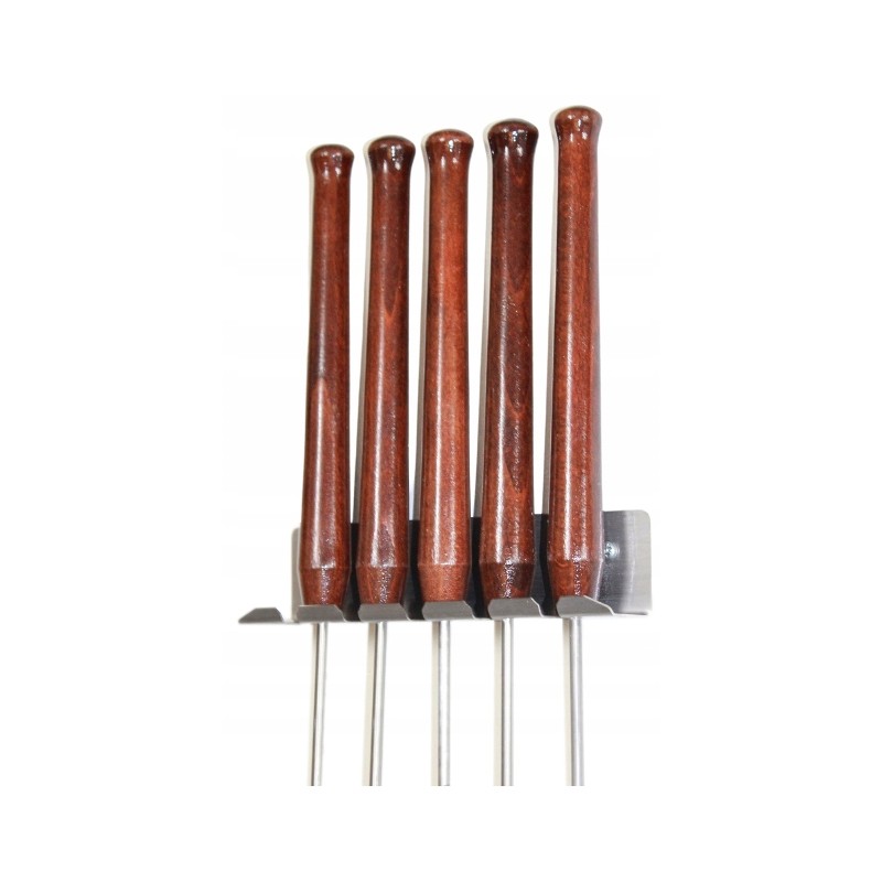 Riešutas, lakuotas.